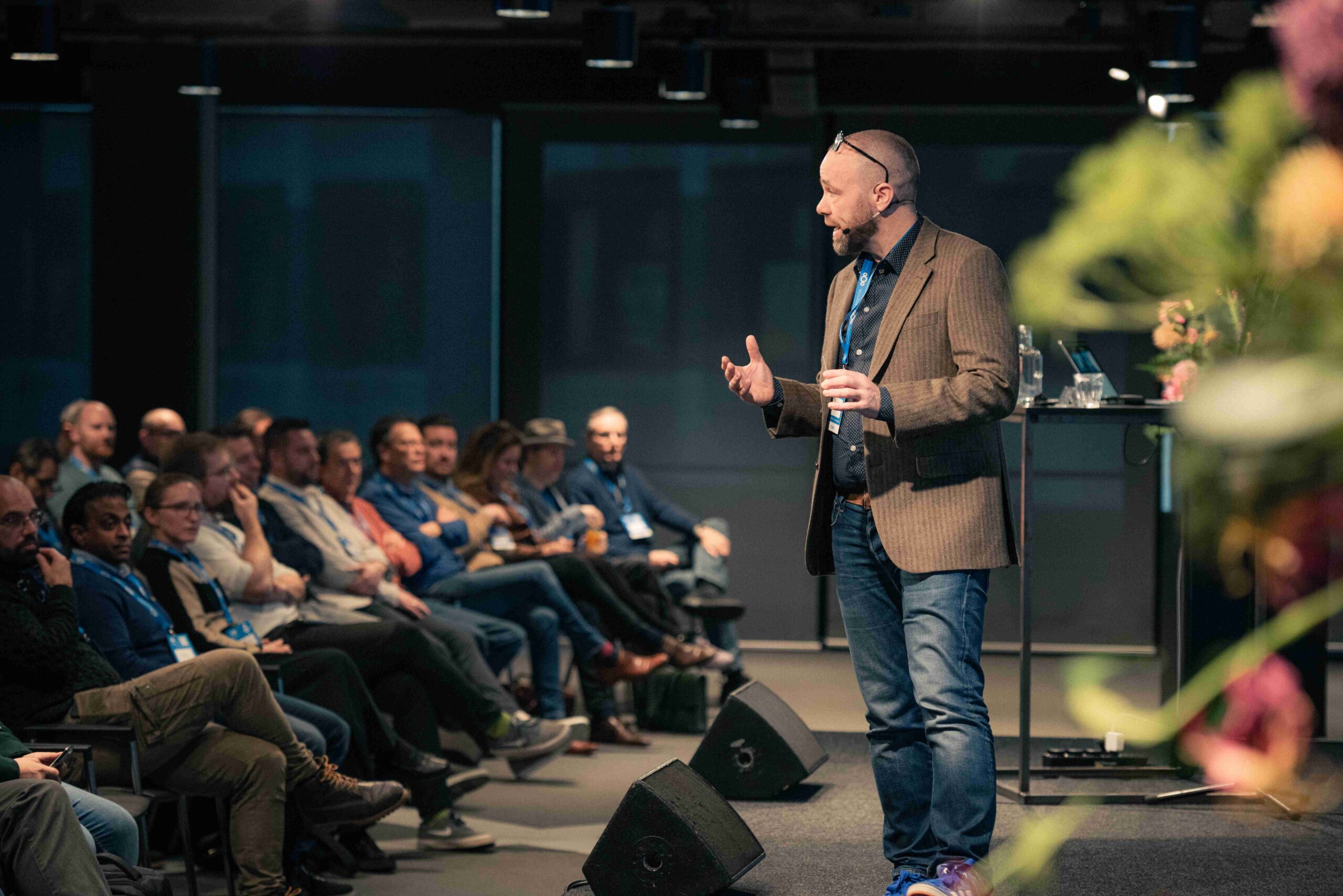 moderator Fabrice Mouse welcoming participants at the Enterprise Day in The Hague