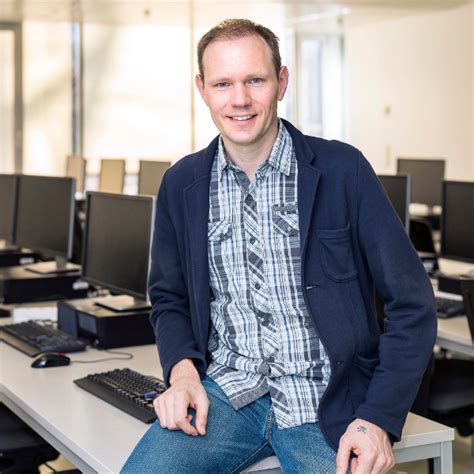 Michael Redinger profile pic